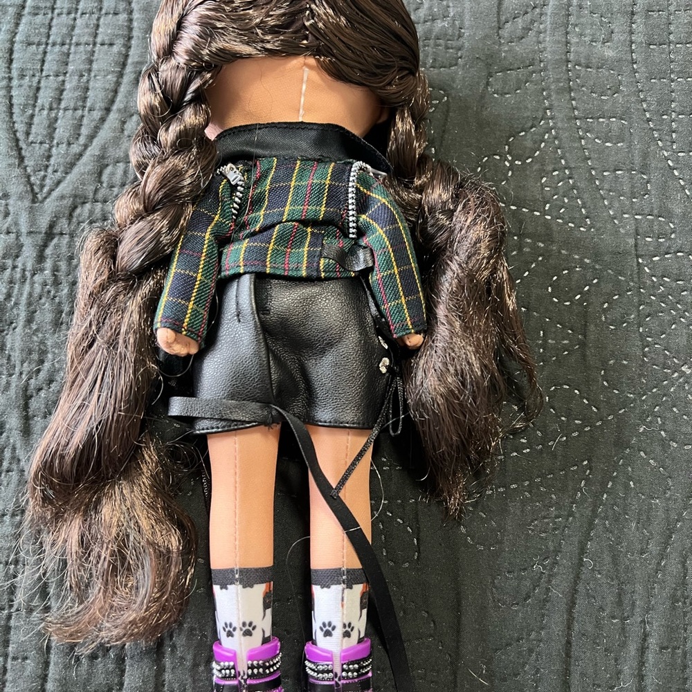 Large lol doll - Picture 2 of 3